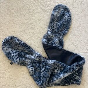 Scarf Animal Print Faux Fur Like New